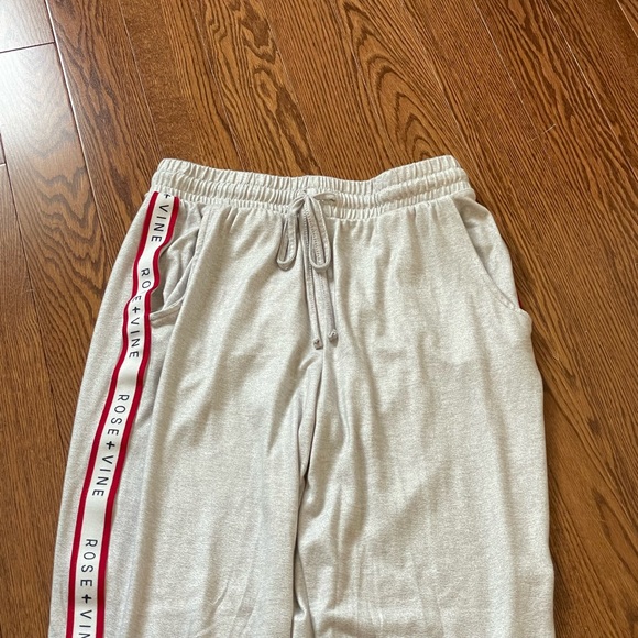 Rose+Vine Grey Pyjama Set - Picture 4 of 4